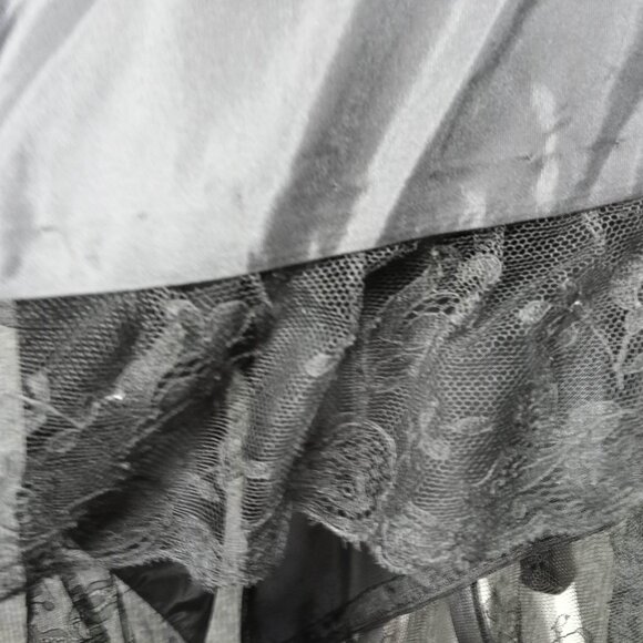 1950's Black Taffeta Cape with Chantilly Lace Trim - Picture 3 of 7